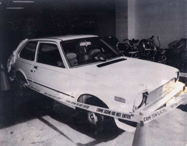 Le Oct. 12, 1986, deux corps ont été retrouvés dans une Honda Civic près de Colonial Parkway dans le comté de York, le premier des "meurtres de Parkway".