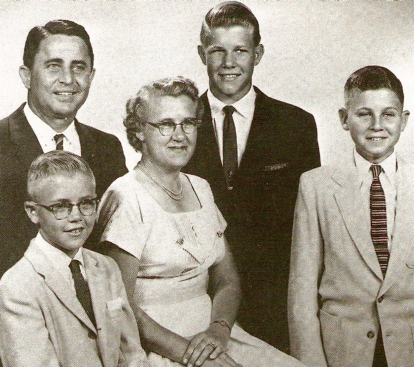 La famille Whitman, Charles au dernier rang.