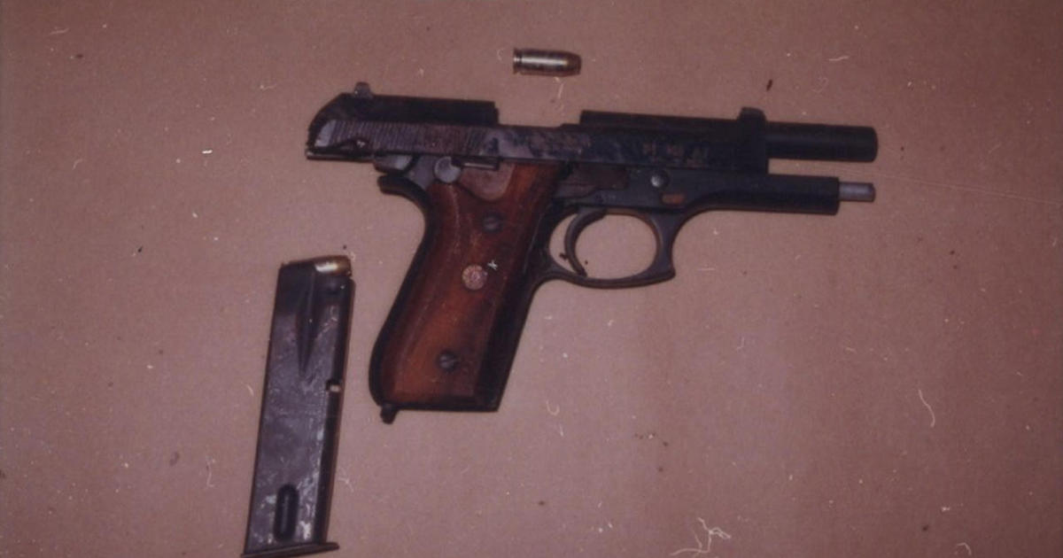 A pistola de Jeff Trail que Andrew Cunanan usou em sua missão homicida. Foto: Chicago County Sheriff’s Office.