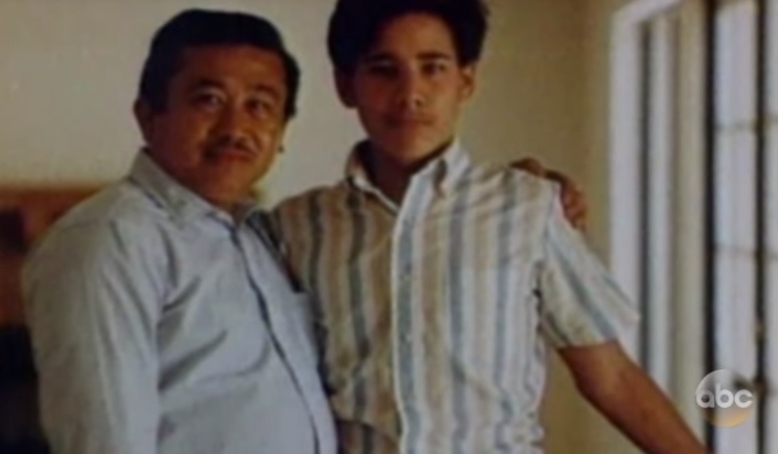 Andrew Cunanan e seu pai Modesto Cunanan. Foto: ABC News.
