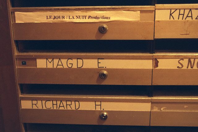 La boîte aux lettres d'Estelle Magd au rez-de-chaussée de son immeuble. Crédit d'image : Corbis.