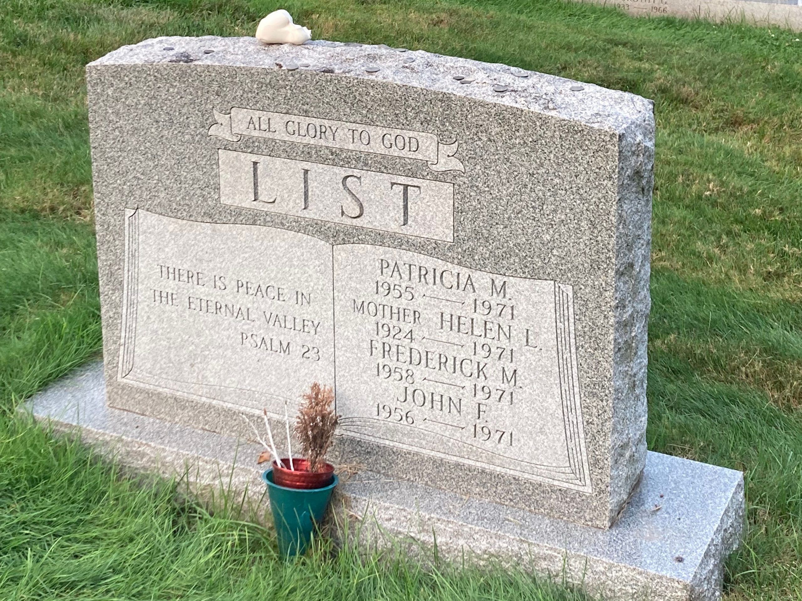 La pierre tombale de la famille List. Rebecca Everett | NJ Advance Media