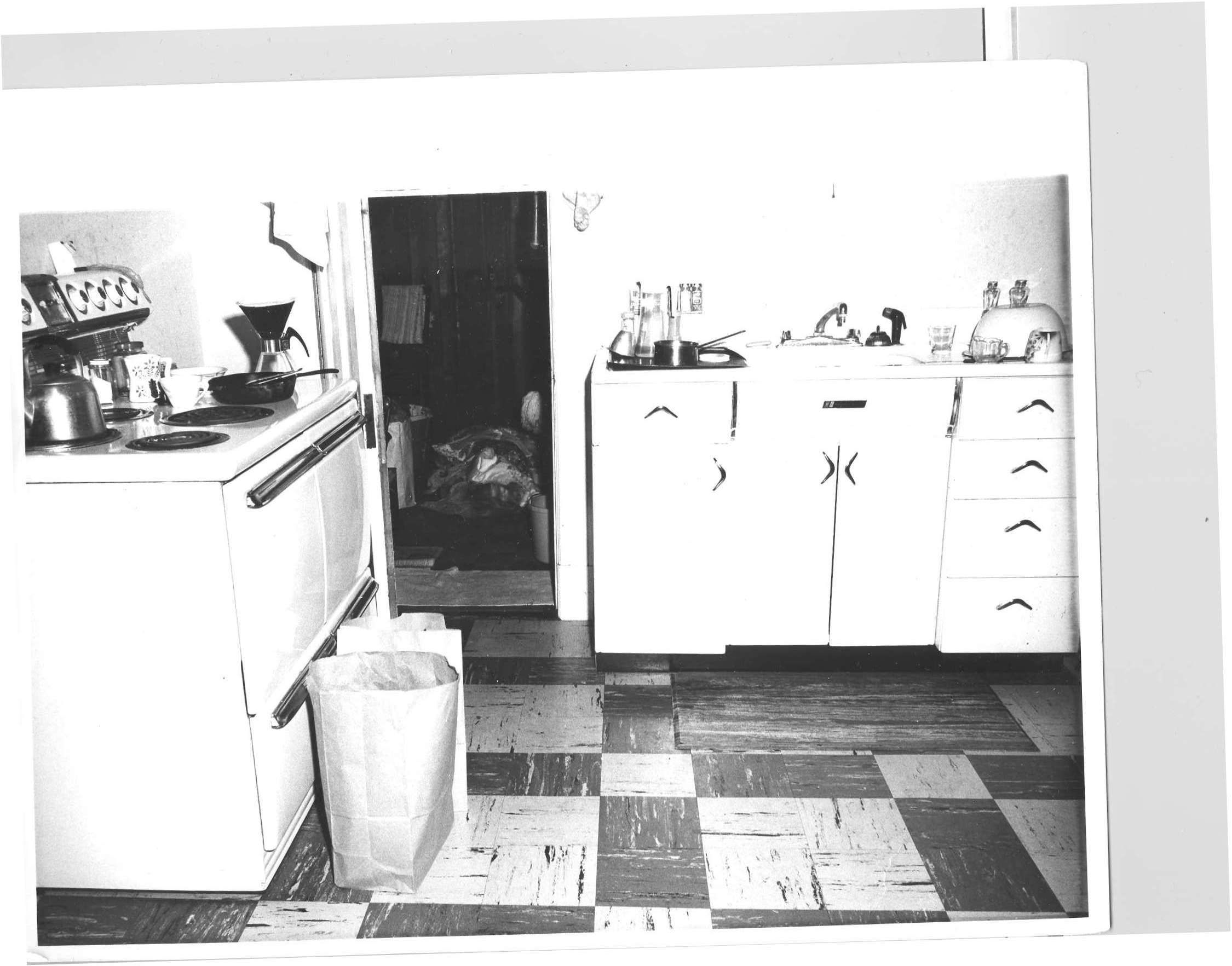 La police a découvert le corps d'Alma List, 84 ans, la mère de John List, dans une pièce de rangement près de la cuisine de son appartement du troisième étage, le 7 décembre 1971. Avec l'aimable autorisation de la police de Westfield