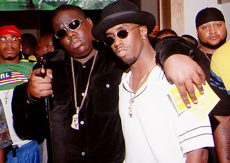 Notorious B.I.G. et le producteur/chanteur Sean Puffy Combs lors de la soirée fatidique à Los Angeles. En quittant cette fête, le rappeur a été assassiné.